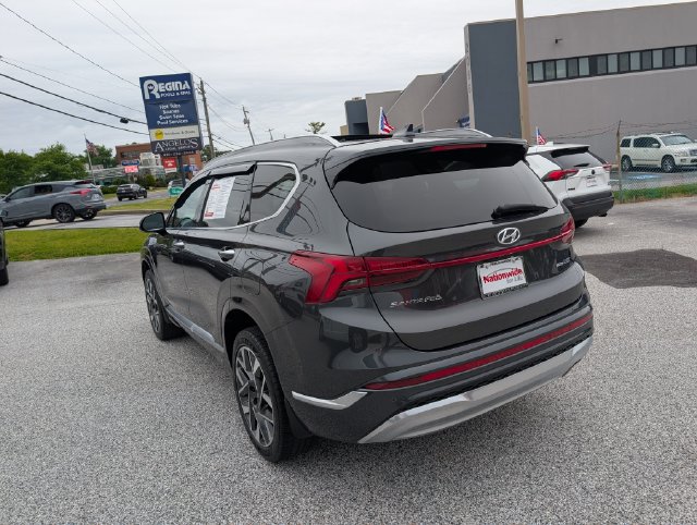 Used 2023 Hyundai Santa Fe Calligraphy w/ Winter Weather Package AWD/4WD image 3