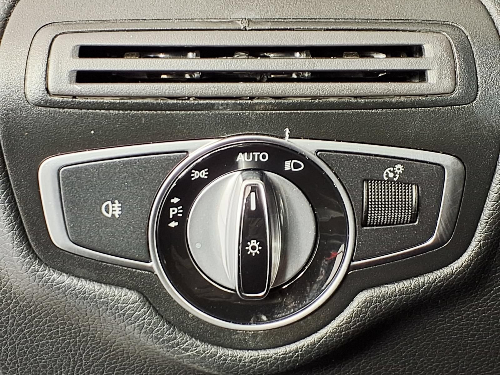 Used 2016 Mercedes-Benz GLC 300 image 17