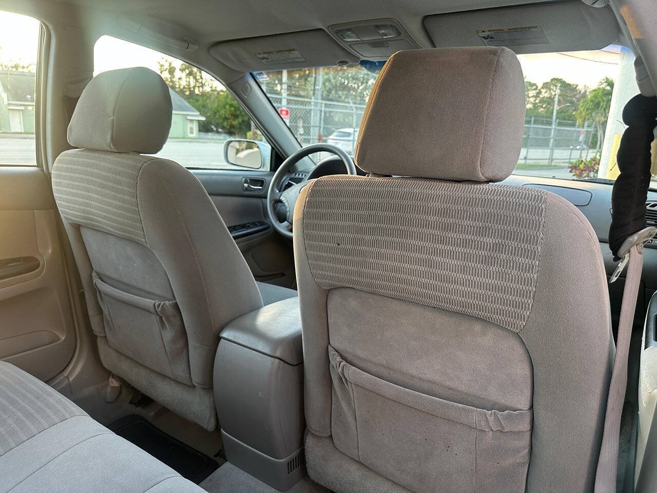 Used 2005 Toyota Camry LE FWD image 13