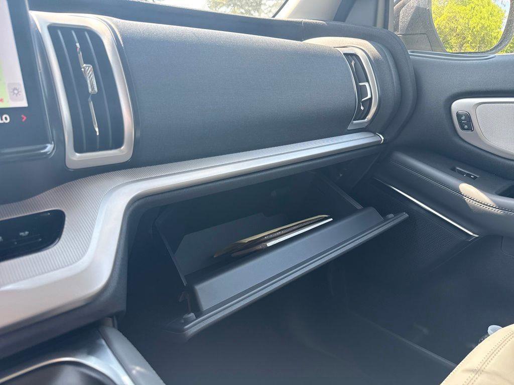 New 2026 Ford Expedition Active RWD image 37