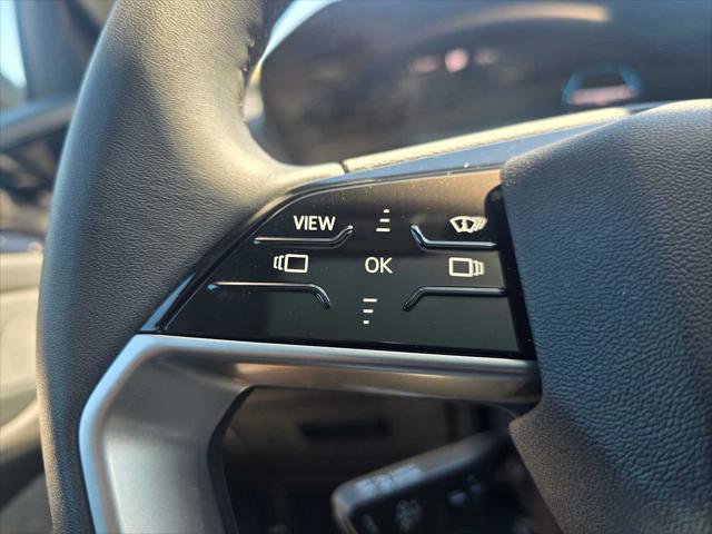 Used 2025 Audi A6 e-tron Premium Plus w/ Premium Plus AWD/4WD image 32