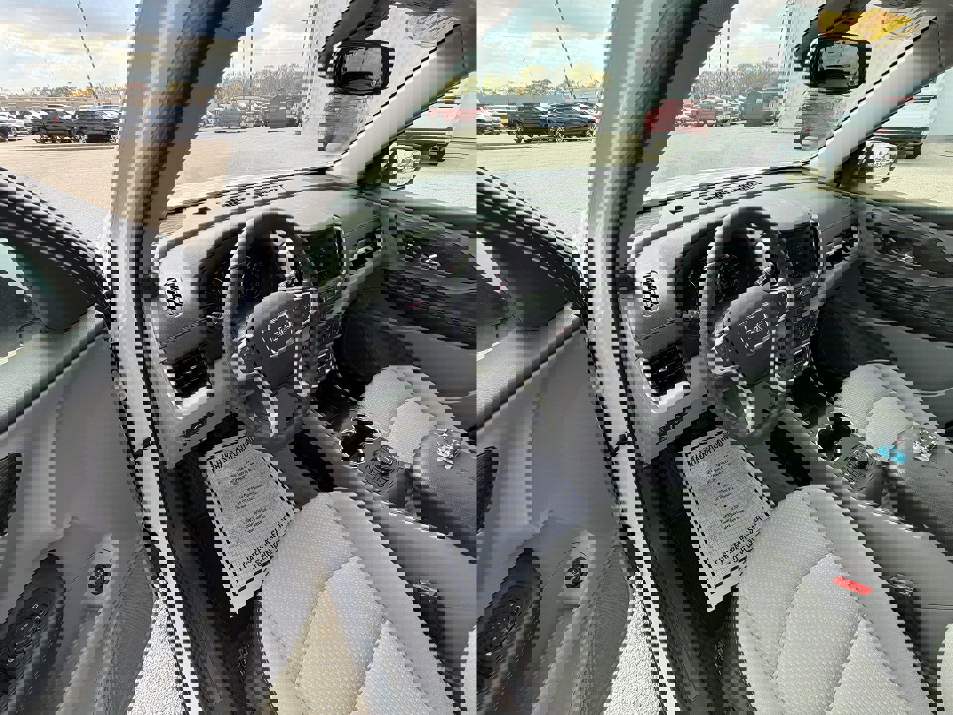 Used 2023 GMC Terrain SLE w/ Driver Convenience Package image 10