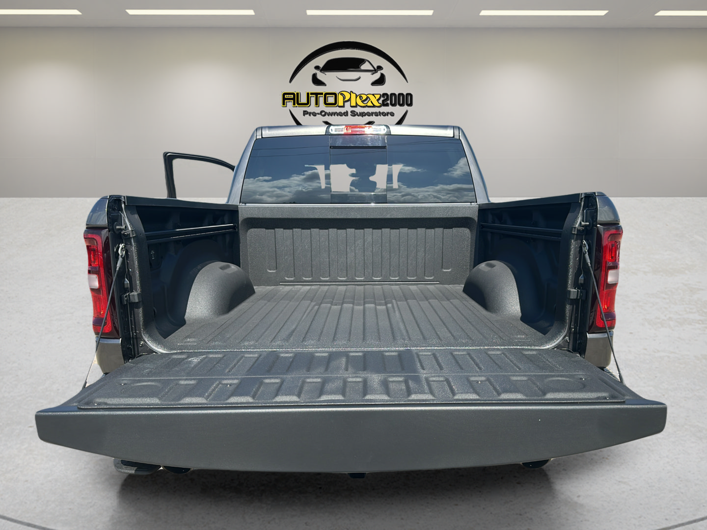 Used 2025 RAM 1500 Warlock AWD/4WD image 20
