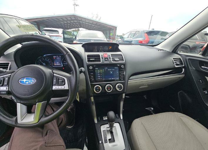 Used 2017 Subaru Forester 2.5i Limited AWD/4WD image 8