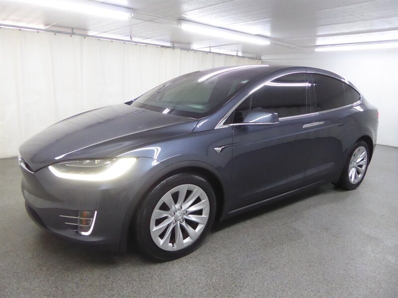 Used 2016 Tesla Model X 75D AWD/4WD image 3