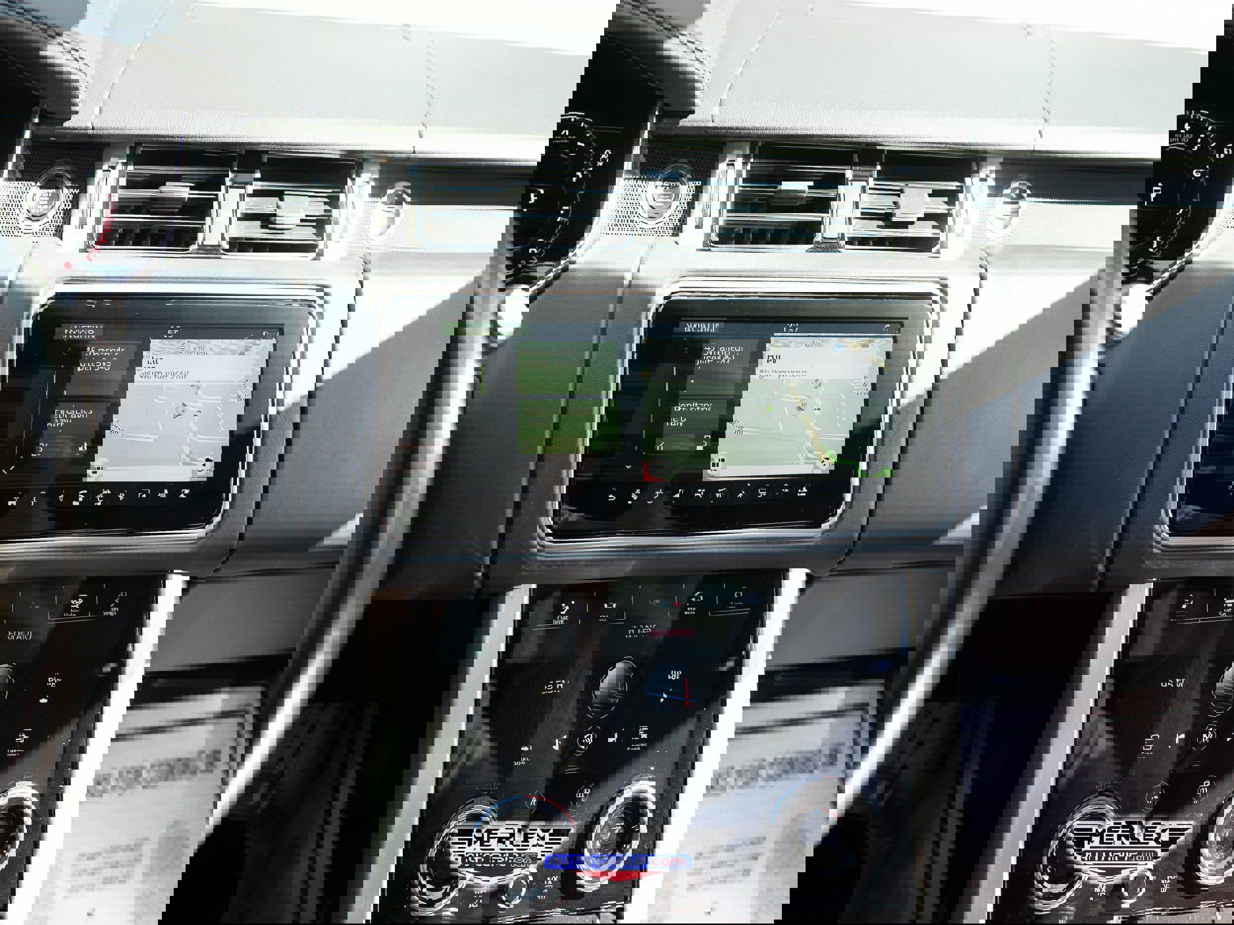 Used 2018 Land Rover Range Rover Long Wheelbase Supercharged image 33