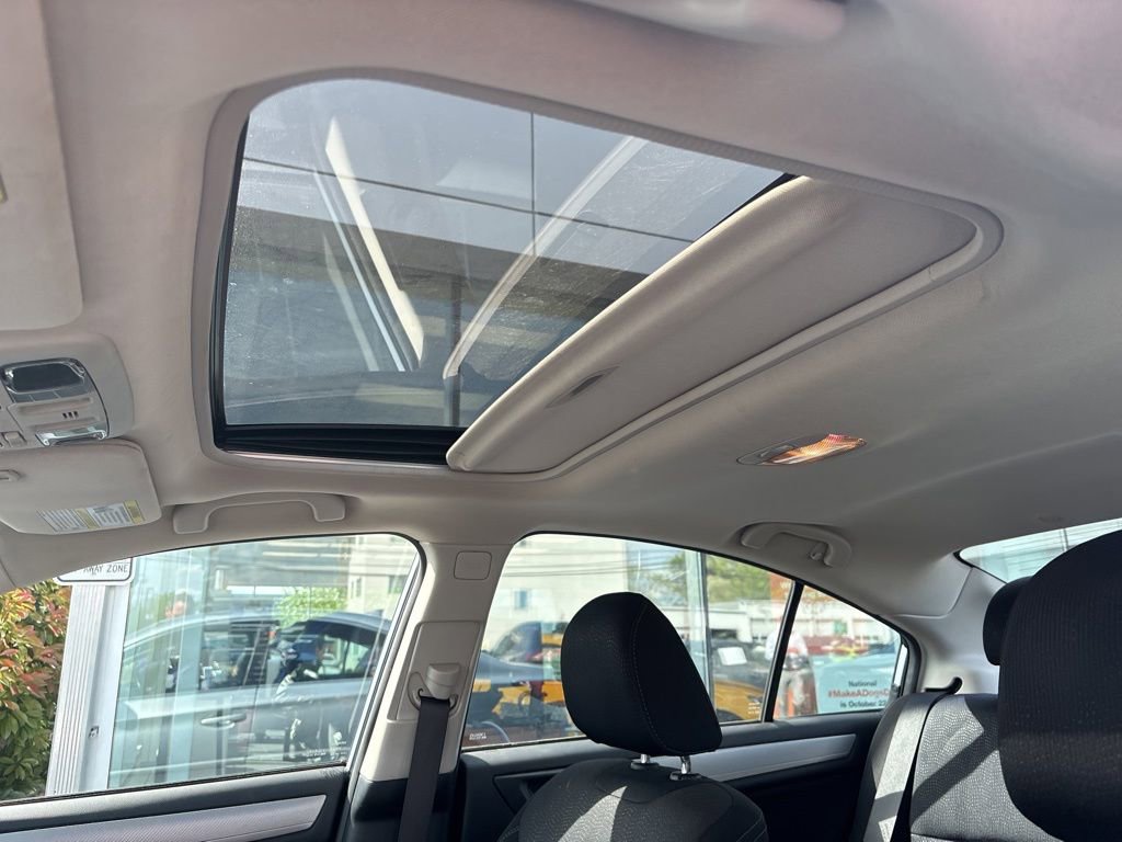 Used 2018 Subaru Legacy 2.5i Premium w/ Moonroof Package AWD/4WD image 9