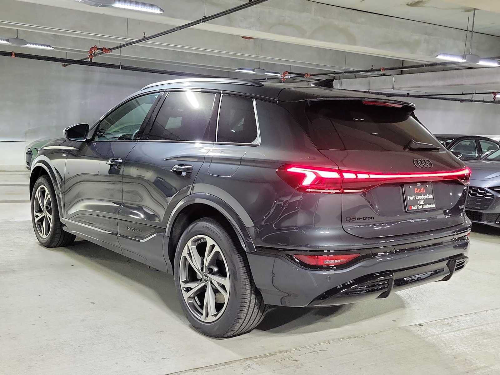 New 2027 Audi Q6 e-tron Premium Plus AWD/4WD image 3