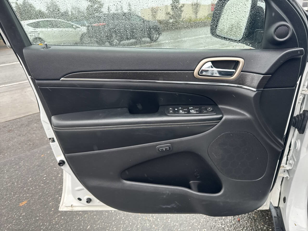 Used 2016 Jeep Grand Cherokee Limited AWD/4WD image 23