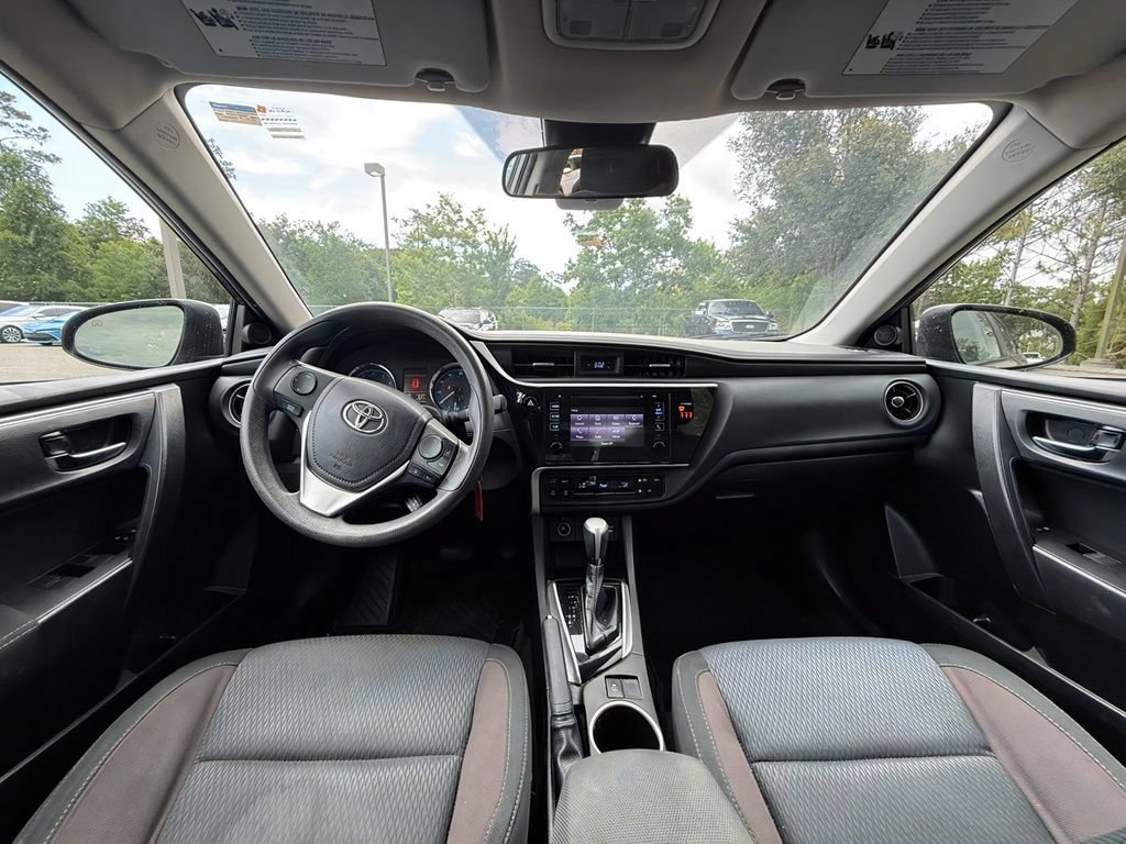 Used 2019 Toyota Corolla LE FWD image 16