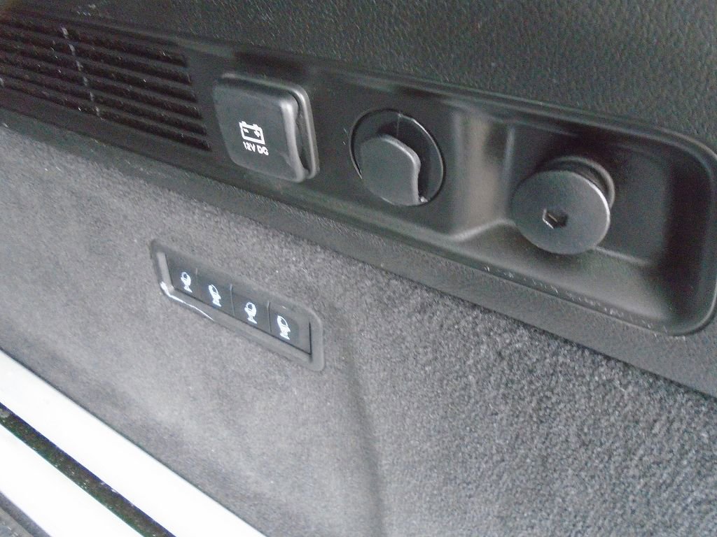 Used 2024 Jeep Grand Wagoneer L Series II w/ Quick Order Packagew 28T image 24