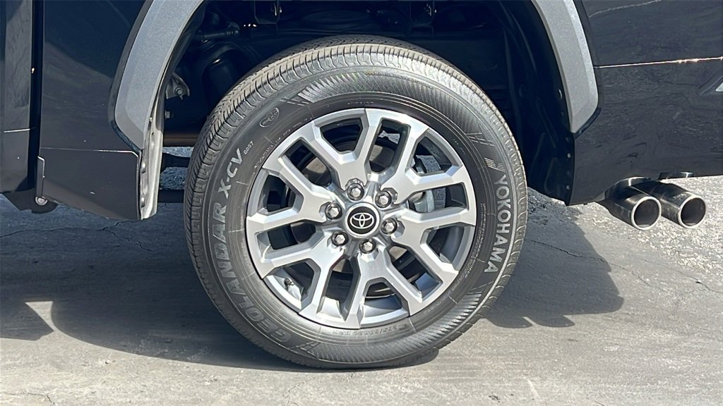 Used 2023 Toyota Tundra 1794 Edition image 5