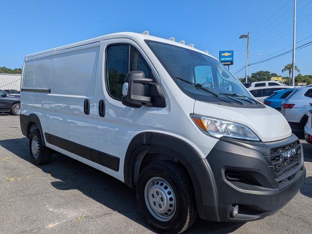Used 2025 RAM ProMaster 2500 w/ Convenience Group FWD image 2