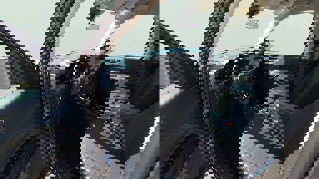 New 2025 Ford Maverick XL image 11