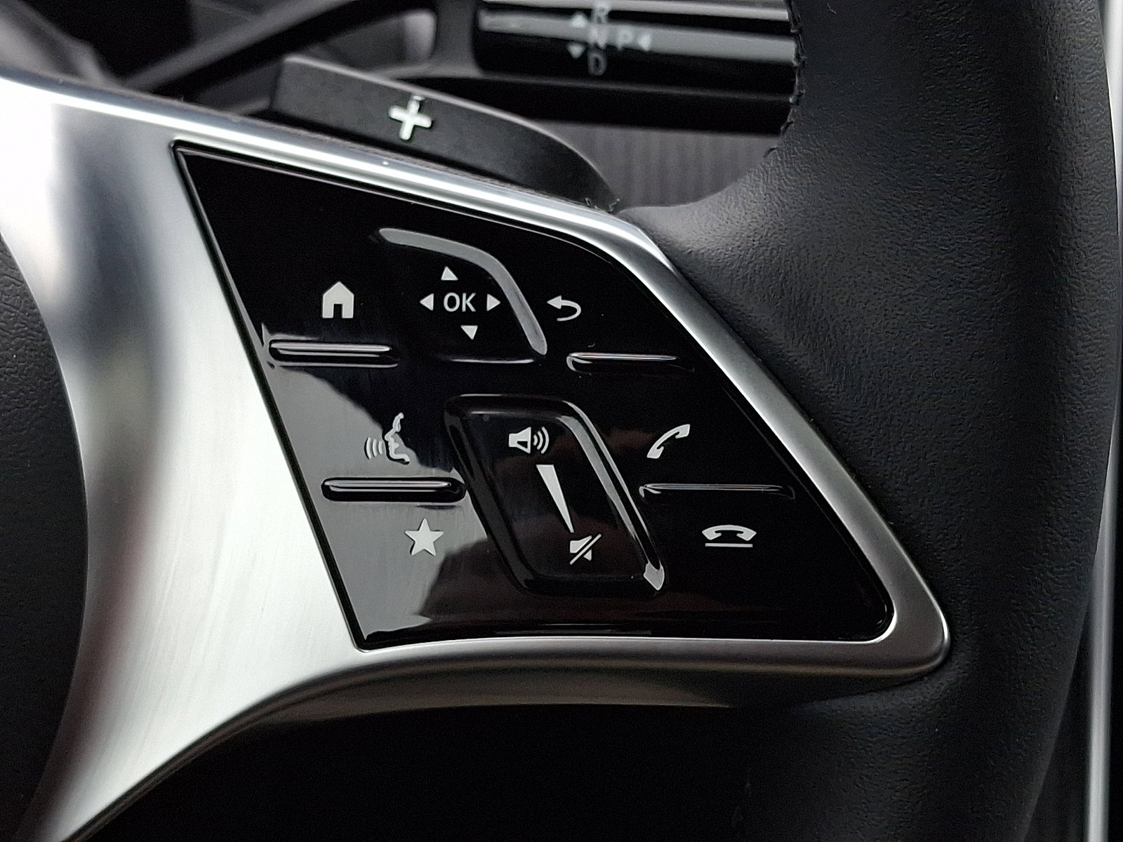 Used 2024 Mercedes-Benz CLE 300 4MATIC Coupe image 24