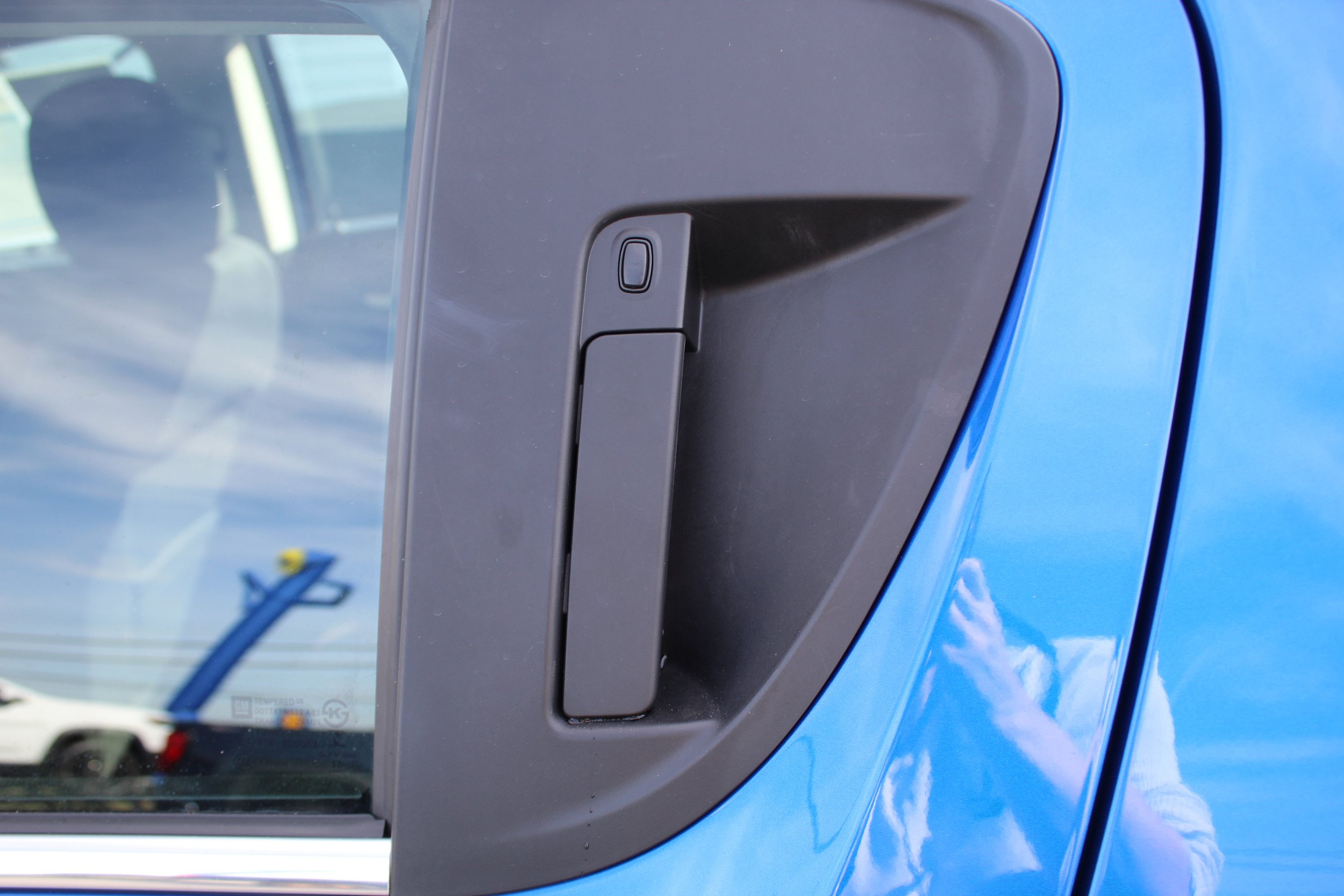 Used 2018 Chevrolet Sonic LT w/ Convenience Package FWD image 23