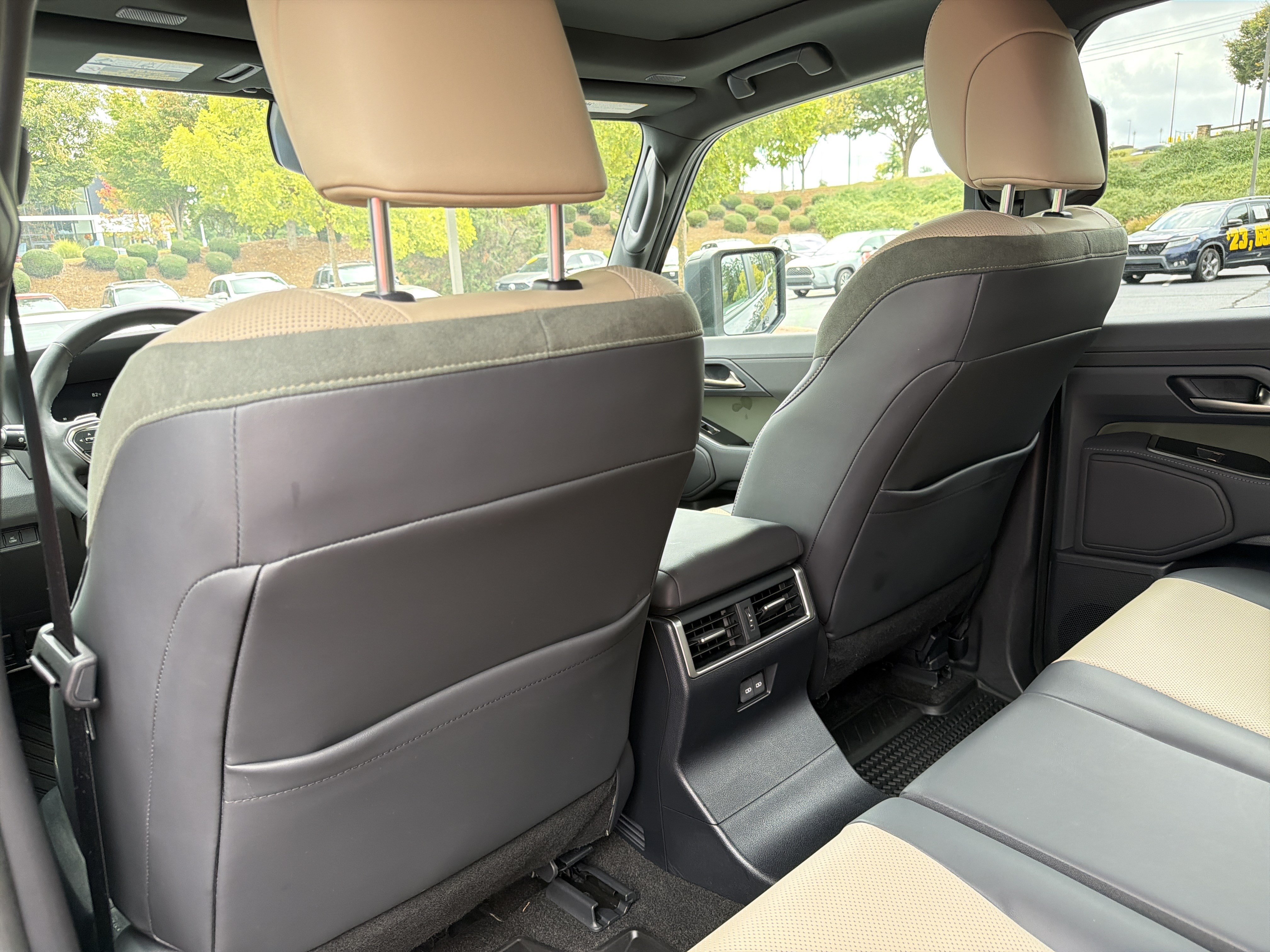 Used 2024 Lexus GX 550 AWD/4WD image 21