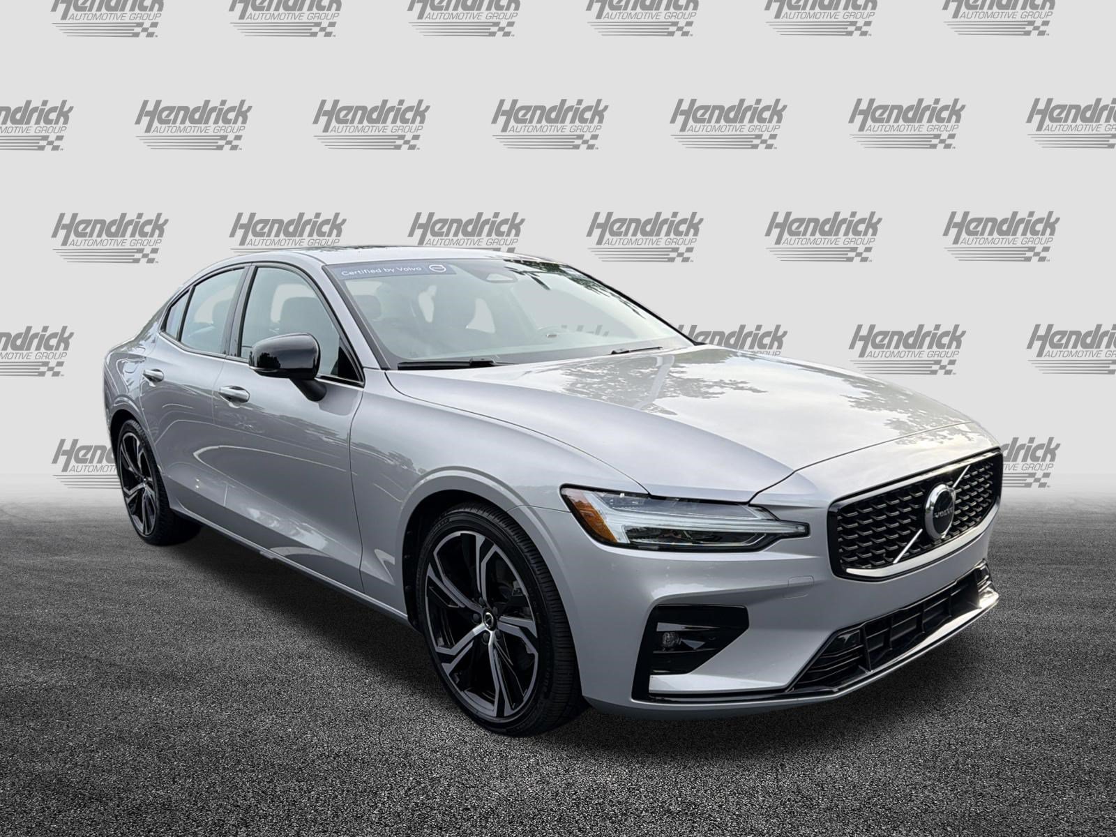 Certified 2024 Volvo S60 B5 Core AWD/4WD image 2