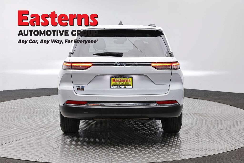 Used 2023 Jeep Grand Cherokee 4WD 4xe image 6