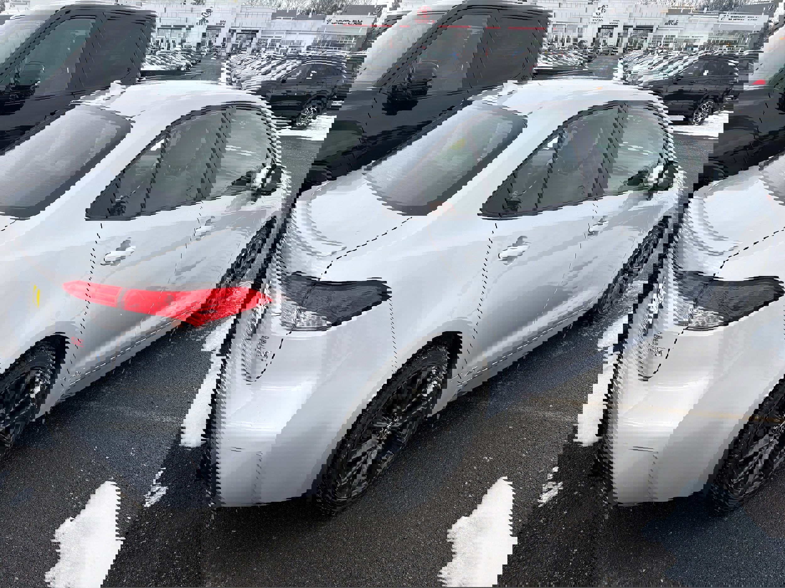 Used 2023 Toyota Corolla SE AWD/4WD image 6