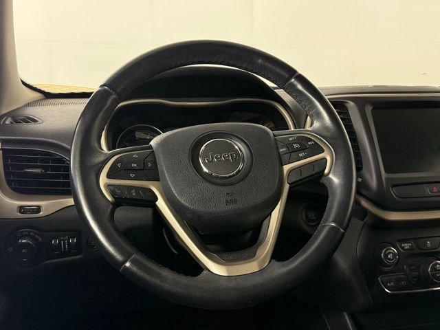 Used 2015 Jeep Cherokee Latitude w/ Comfort/Convenience Group image 23