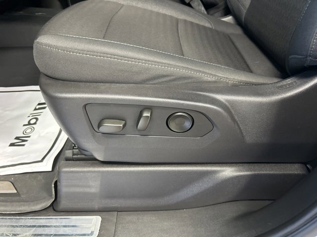 Used 2024 GMC Sierra 3500 SLE w/ Preferred Package image 13