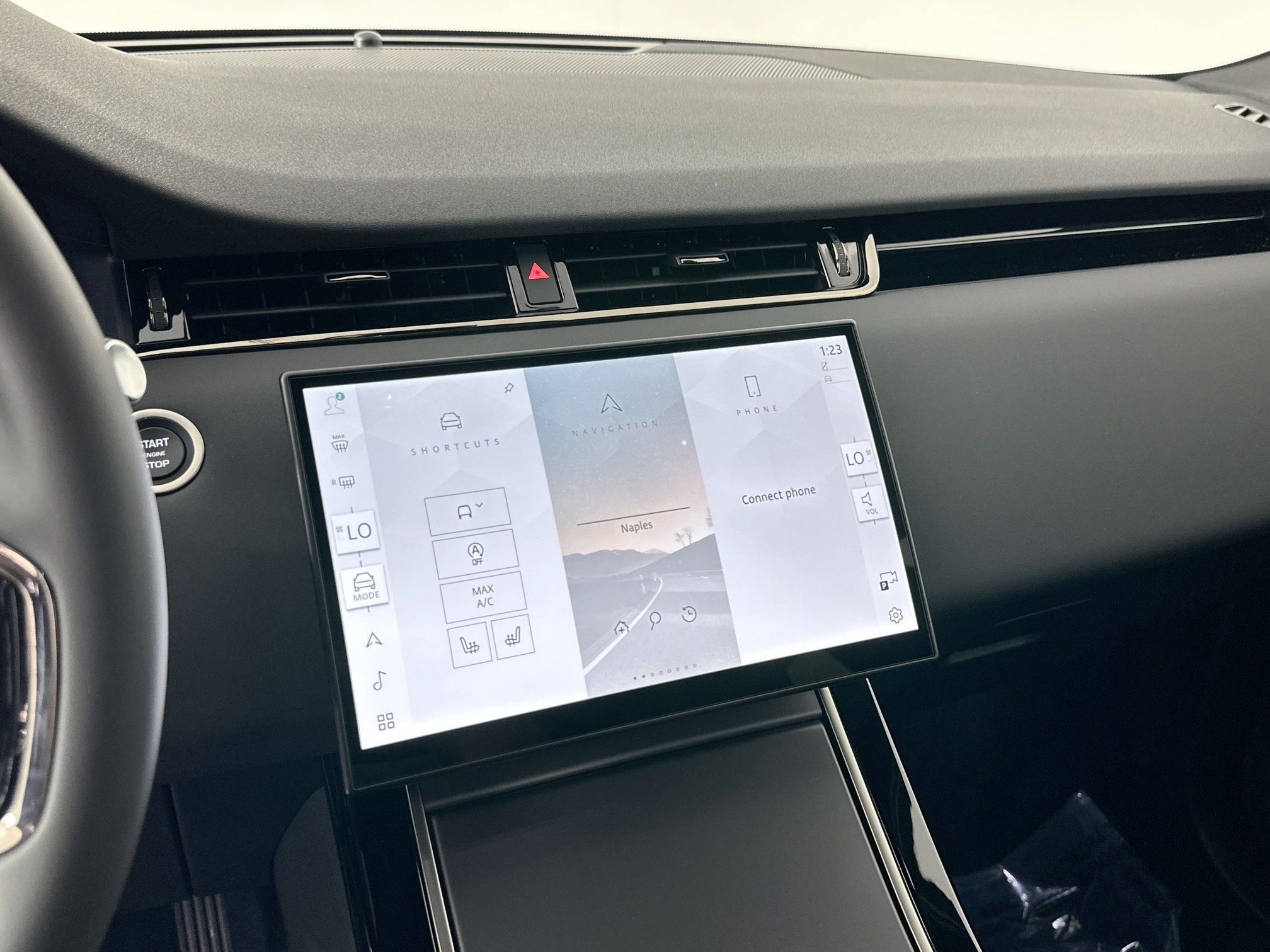 Used 2026 Land Rover Range Rover Evoque S image 12