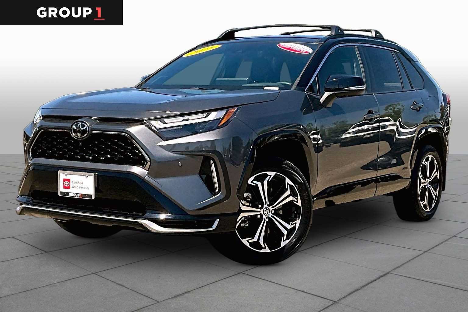 Certified 2025 Toyota RAV4 XSE AWD/4WD image 1