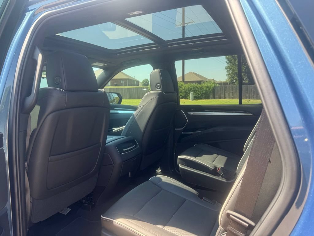 Certified 2026 Cadillac Escalade Luxury AWD/4WD image 21