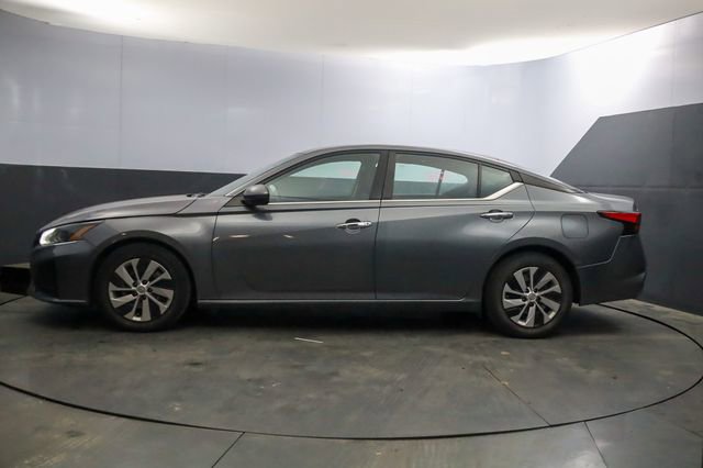 Used 2023 Nissan Altima 2.5 S FWD image 4