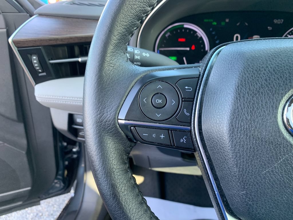 Used 2021 Toyota Avalon XLE w/ Moonroof Package FWD image 27