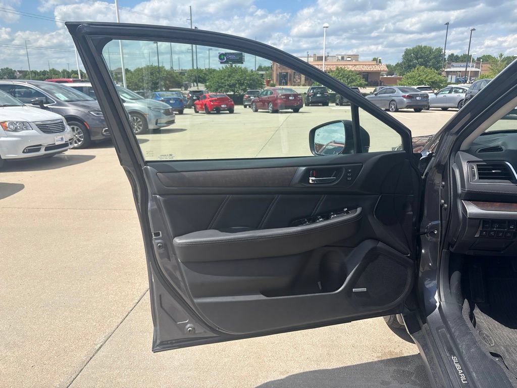 Used 2019 Subaru Outback 2.5i Limited AWD/4WD image 9