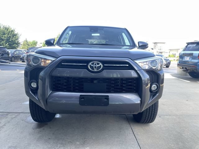 Used 2022 Toyota 4Runner SR5 Premium w/ Moonroof Package AWD/4WD image 11