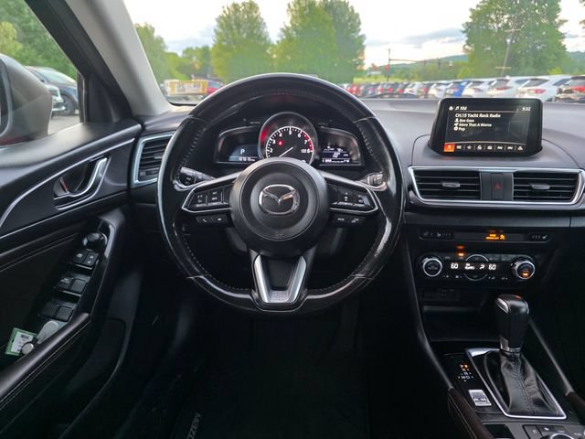 Used 2018 MAZDA MAZDA3 Grand Touring w/ Premium Equipment Package FWD image 19