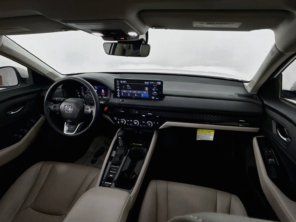 Used 2025 Honda Accord Touring image 26