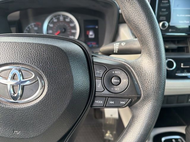 Used 2022 Toyota Corolla Cross L image 21