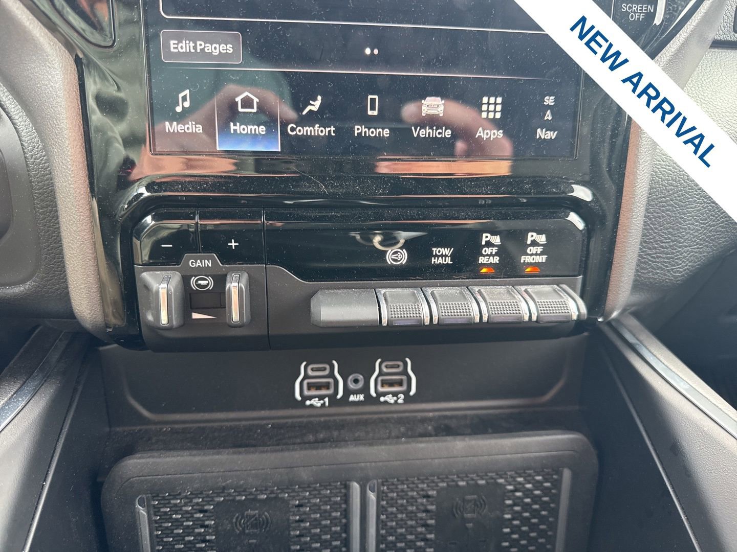 Used 2025 RAM 3500 Laramie w/ Night Edition image 28