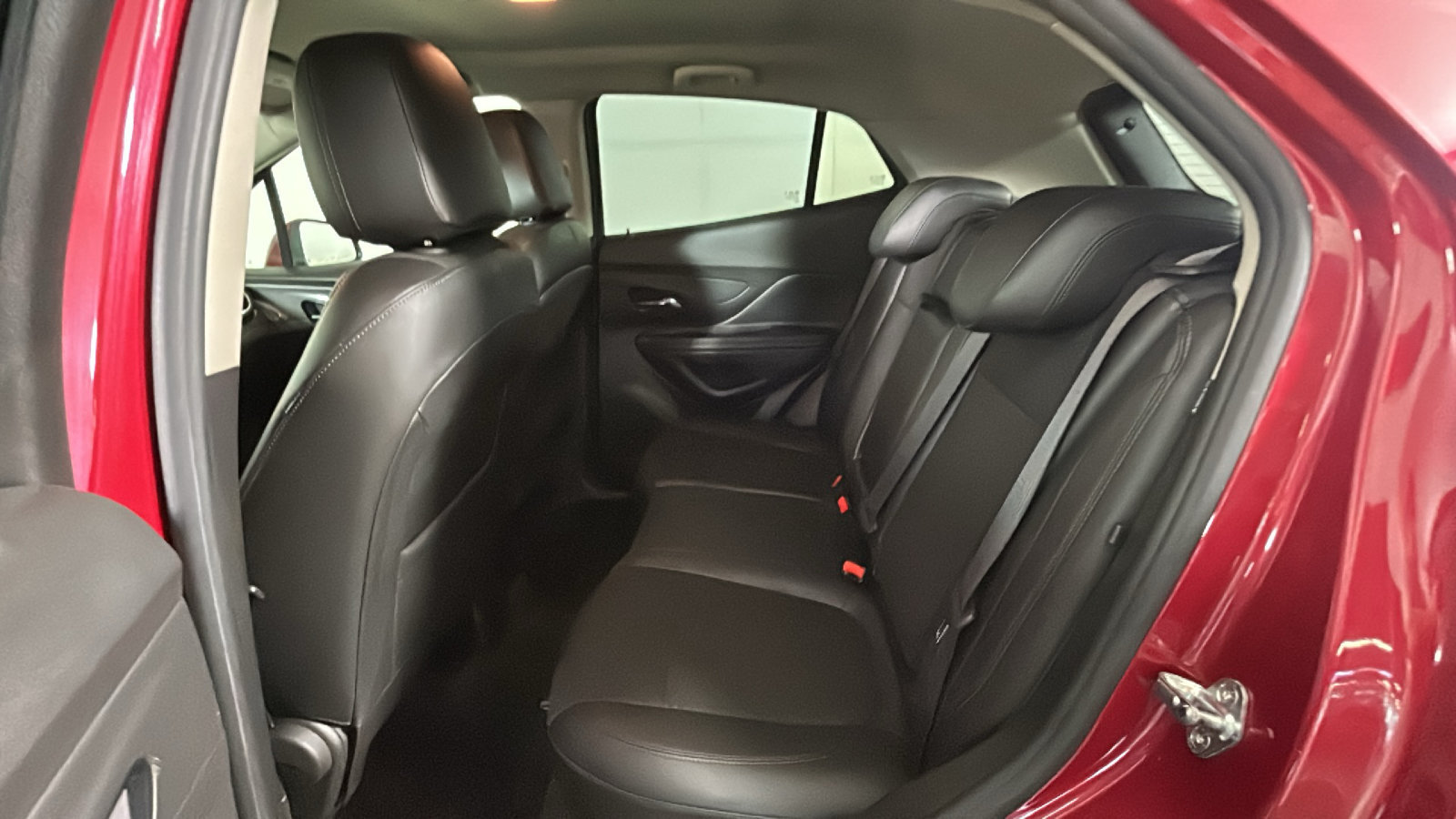 Used 2019 Buick Encore Preferred AWD/4WD image 33