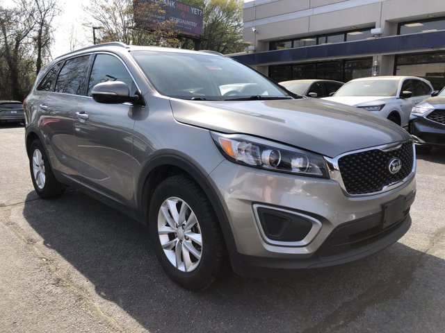 Used 2017 Kia Sorento LX w/ LX Convenience Package image 7