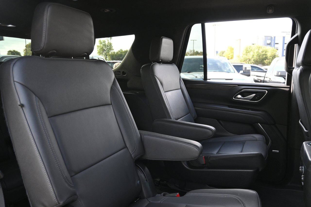 Used 2022 Chevrolet Tahoe LT w/ Luxury Package RWD image 25