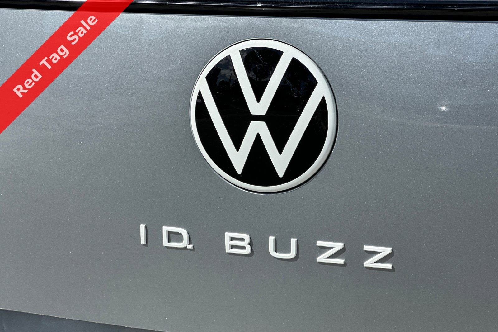 New 2025 Volkswagen ID. Buzz 1st Edition RWD image 7