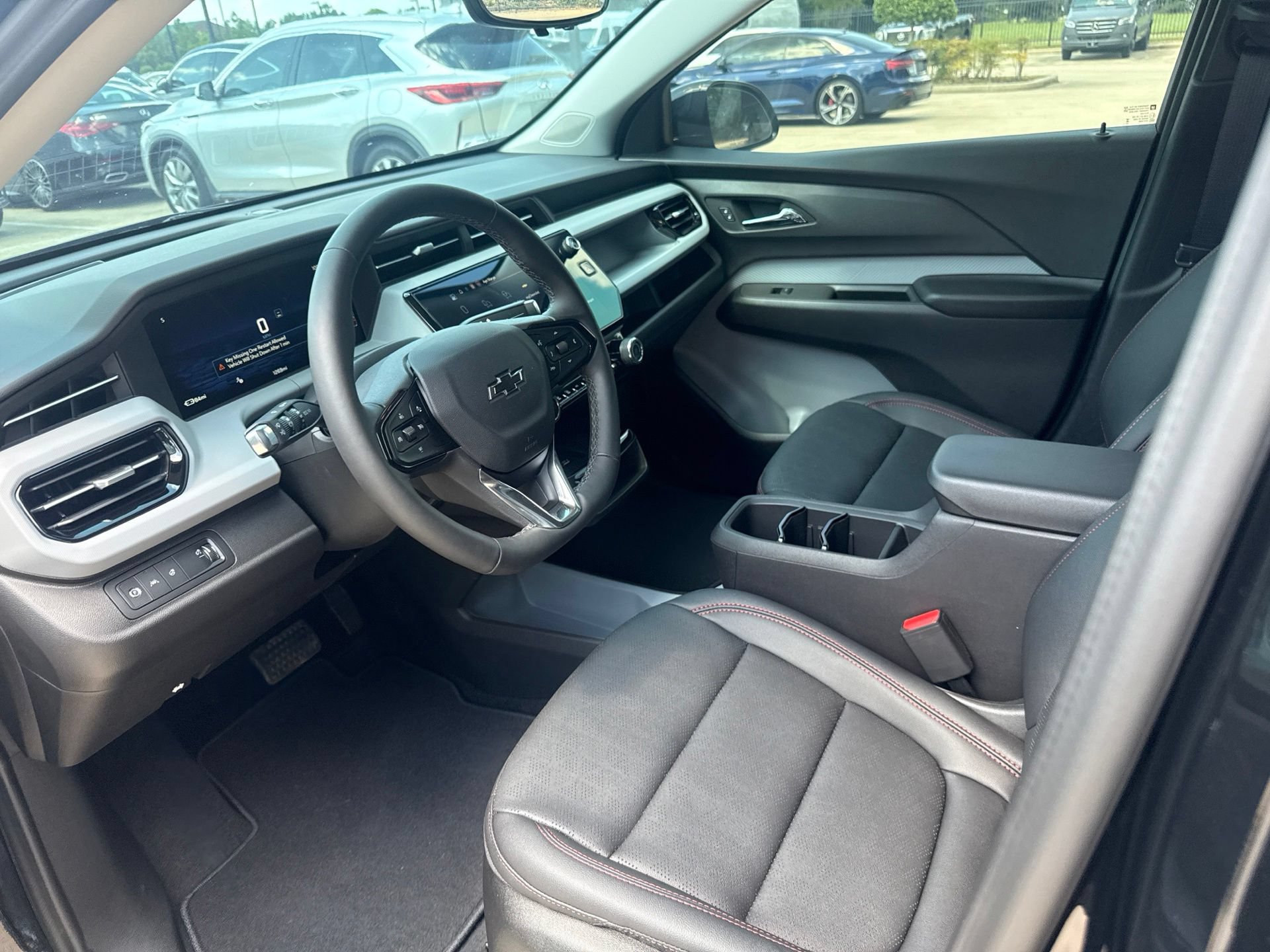 Used 2027 Chevrolet Bolt RS w/ Technology Package FWD image 9