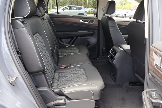 New 2026 Volkswagen Atlas SEL Premium R-Line image 17