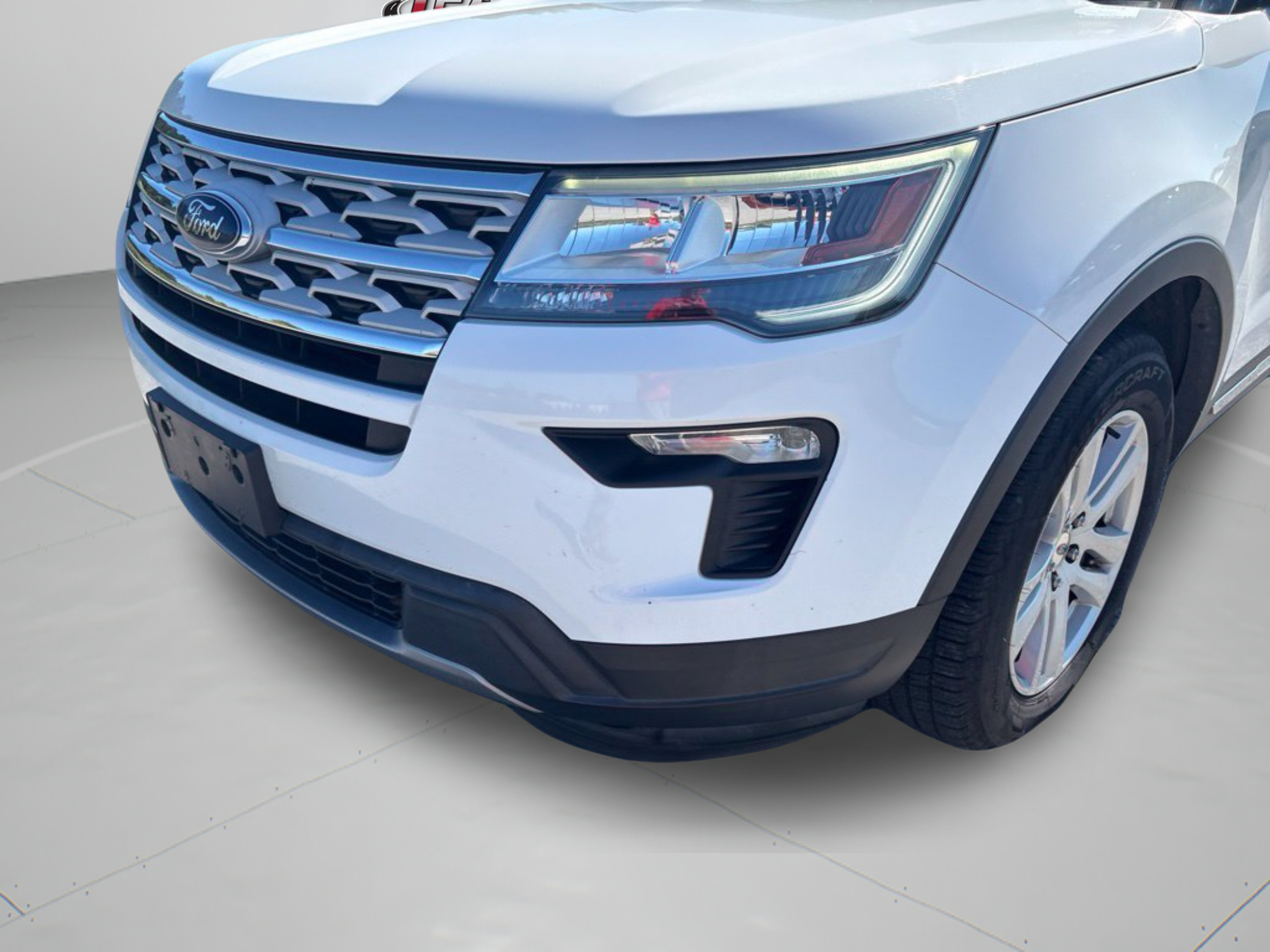 Used 2019 Ford Explorer XLT w/ Equipment Group 201A AWD/4WD image 28