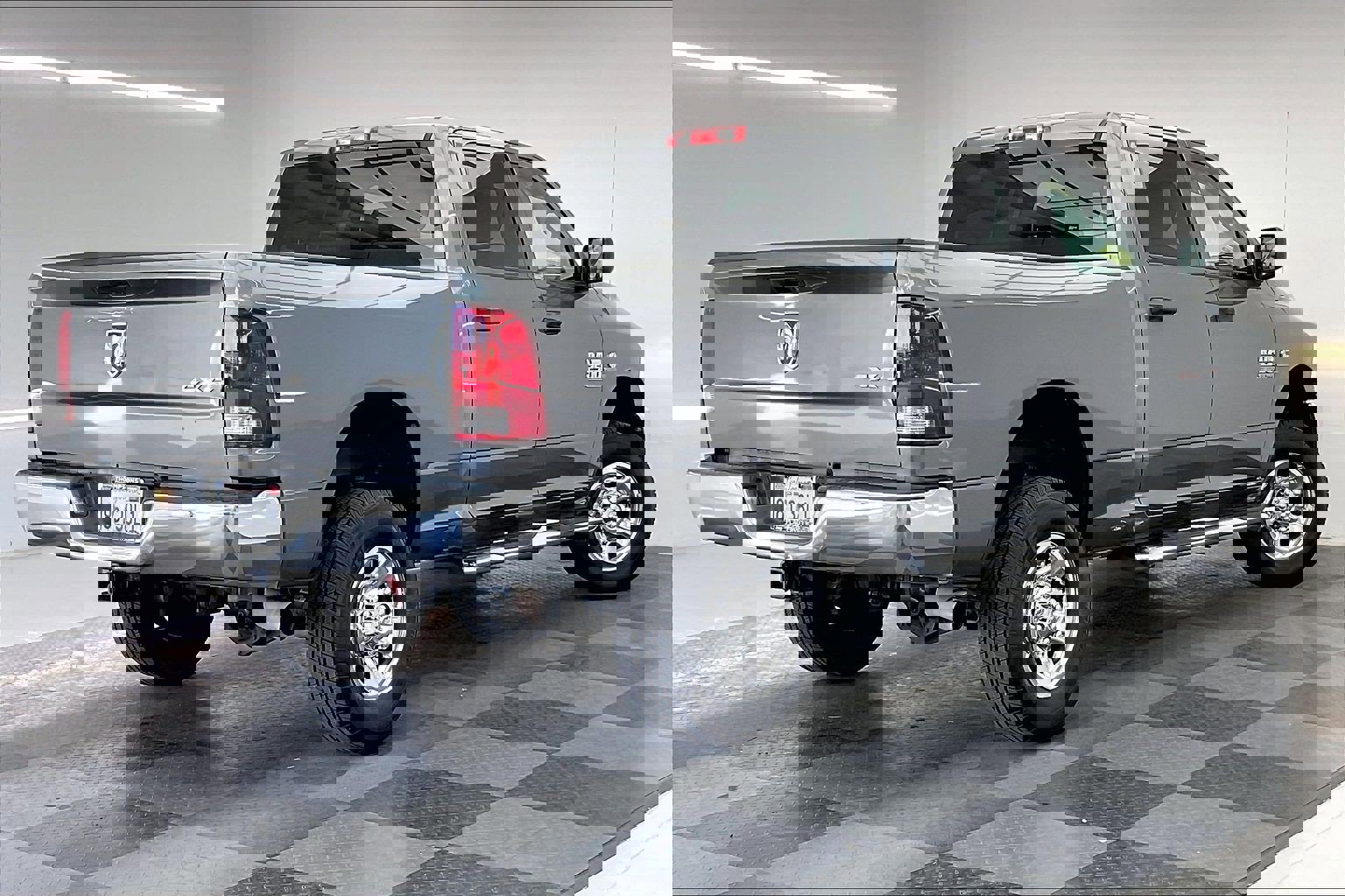 Used 2013 RAM 2500 Tradesman w/ Chrome Appearance Group image 13