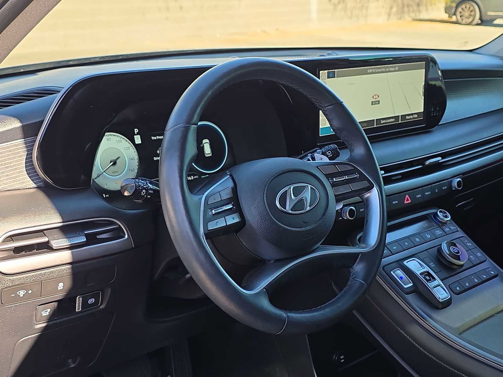 Used 2025 Hyundai Palisade Limited image 2