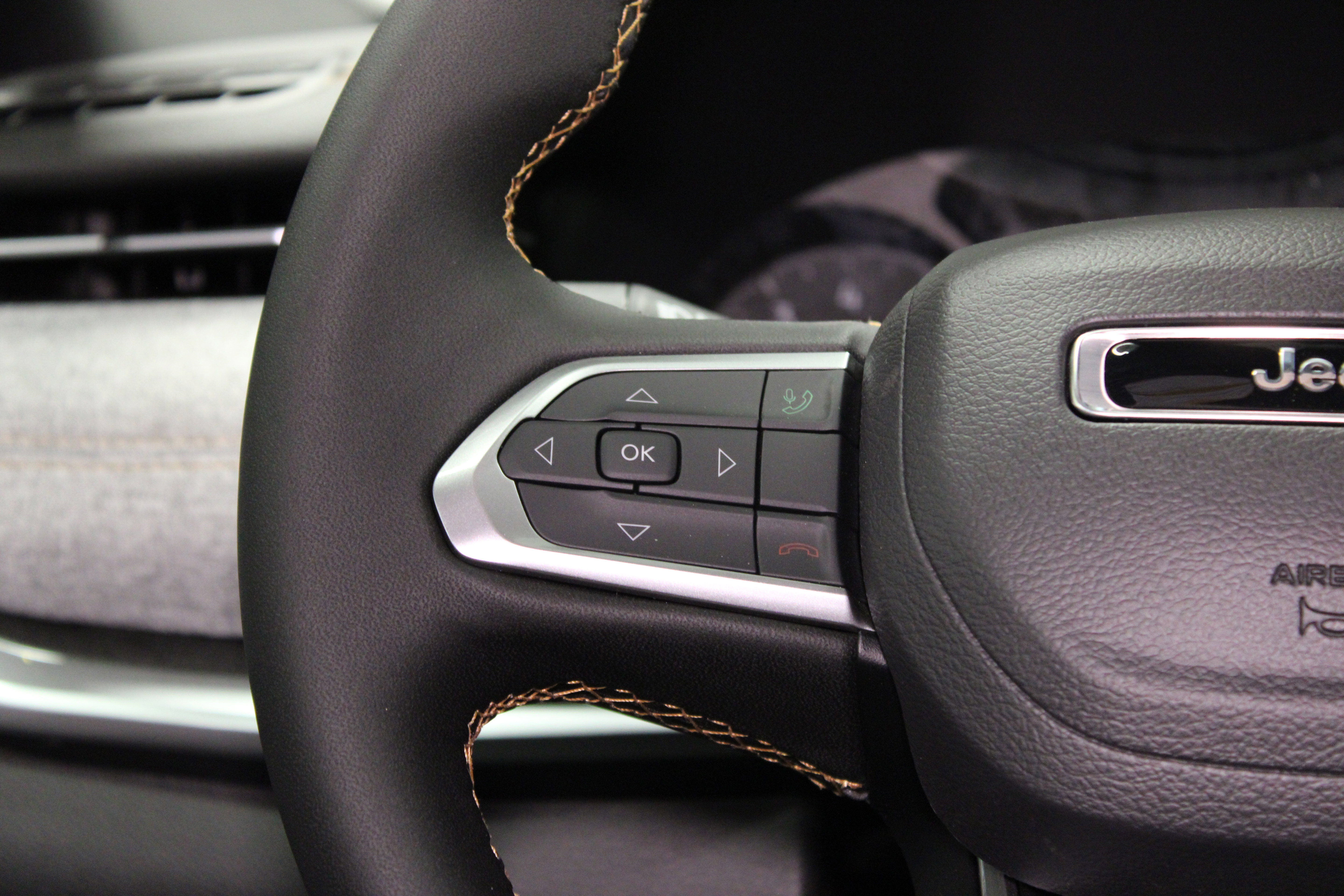 New 2026 Jeep Compass Latitude AWD/4WD image 19