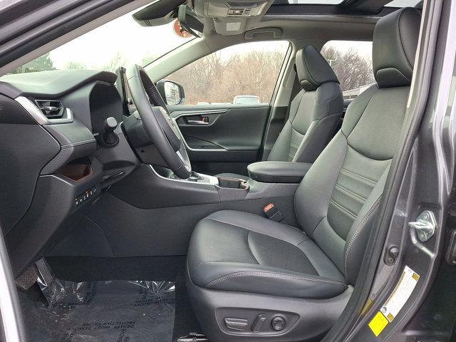 Used 2024 Toyota RAV4 Limited image 12