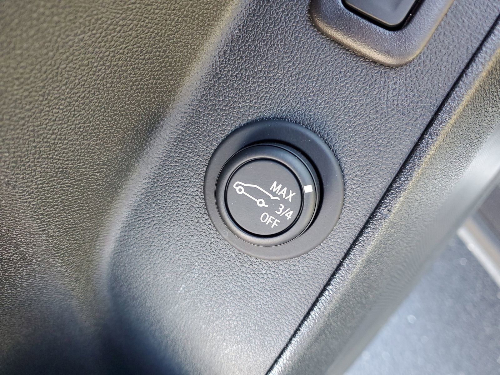 Used 2022 Chevrolet Equinox Premier image 17