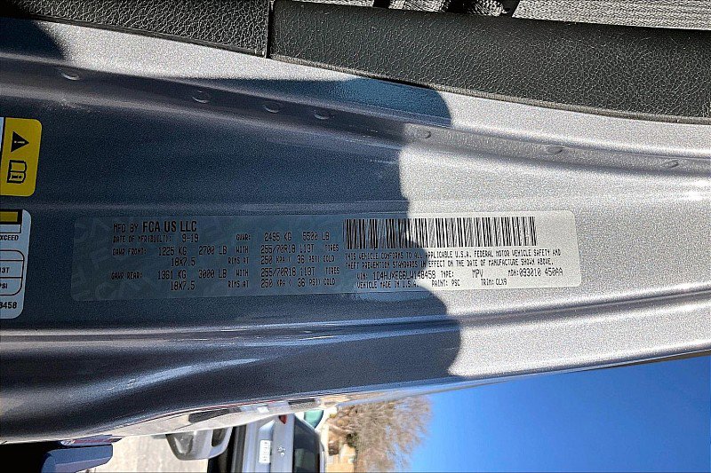 Used 2020 Jeep Wrangler Unlimited Sahara image 31